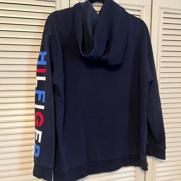 Tommy Hilfiger hoodie sweatshirt. Gently worn. Missing string. Size M youth. - Picture 3 of 4